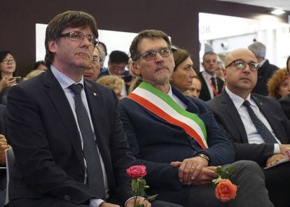 Carles Puigdemont y el alcalde de Bolonia (Italia), Virgini Merola.