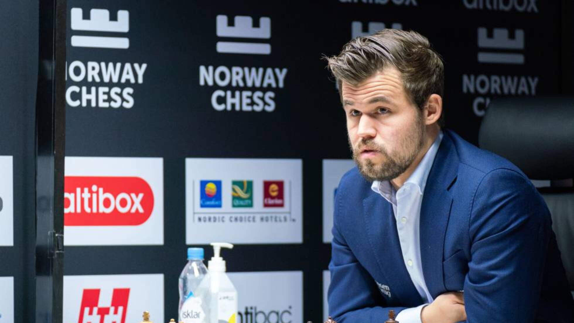 Ajedrez Goya - La rivalidad entre Magnus Carlsen y Anish Giri manifiesta en  Twitter. Anish: Los dos jugadores del top últimamente me dejan sin récords  (por la reciente racha sin ganar de