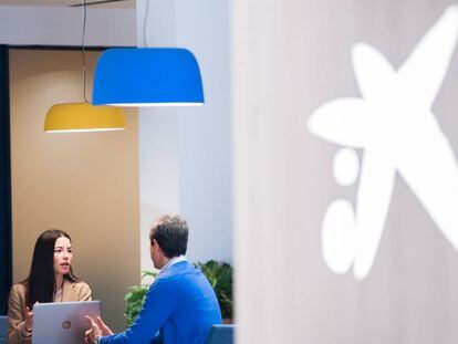 CaixaBank pagará el 5% a los clientes con nóminas de más de 2.500 euros