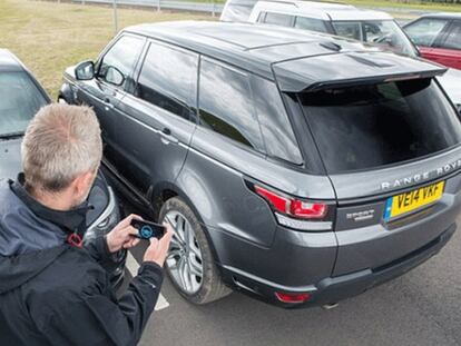 Así se conducirá el próximo Range Rover 4X4 desde el móvil