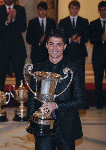 Ronaldo, con el premio