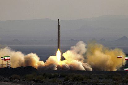 Lanzamiento de un misil iraní, en una imagen proporcionada por el Ministerio de Defensa de Irán.
