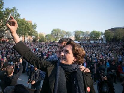 Ada Colau y El Gran Wyoming en un mitin la pasada campa&ntilde;a electoral.