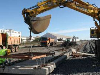 Trabajos de construcción en el trazado de alta velocidad a Extremadura.