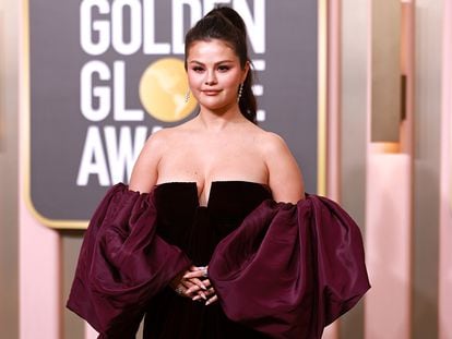 Selena Gomez durante los Globos de Oro 2023.
