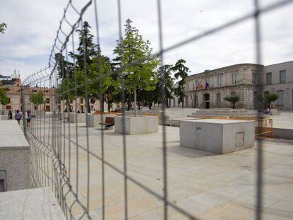 Reforma de la plaza de Espa&ntilde;a de San Fernando de Henares, el pasado mes de junio.