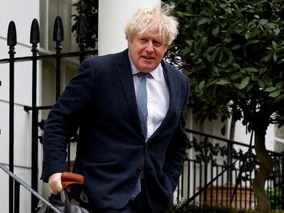 El ex primer ministro británico Boris Johnson, a la salida de su domicilio en Londres, el pasado 21 de marzo.