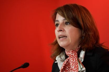 La vicesecretaria general del PSOE, Adriana Lastra, en una rueda de prensa en Oviedo el día 14.