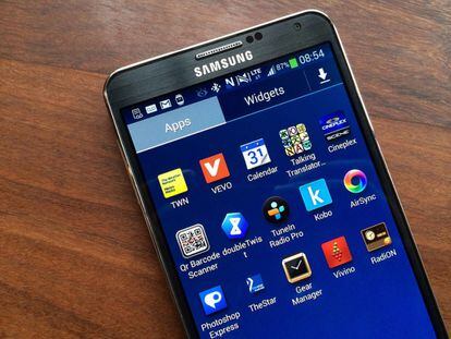 Samsung acelera para que el Galaxy Note 4 tenga ventaja sobre el iPhone 6