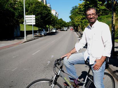 David Saiz, ciclista víctima de un atropello en el que el conductor se dio a la fuga, este viernes en una calle de Santander.