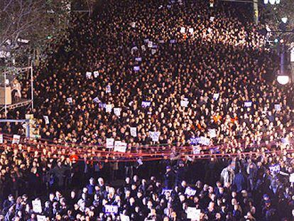 Manifestación en Barcelona por la muerte de Ernest Lluch.