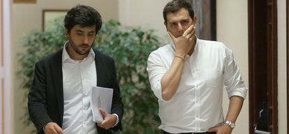 Toni Roldán y Albert Rivera, este jueves en el Congreso.