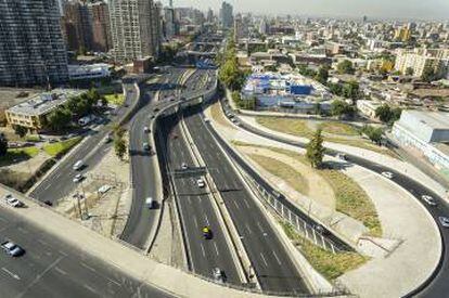 Autopista Central de Santiago de Chile, gestionada por Abertis.