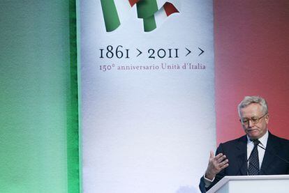 El ministro Giulio Tremonti interviene en la reunión anual de la Asociación de la Banca Italiana, celebrada ayer en Roma.