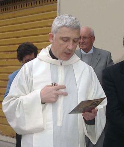 El sacerdote Piero Corsi.