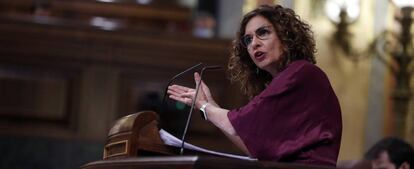 La ministra de Hacienda, María Jesús Montero, en el Congreso.