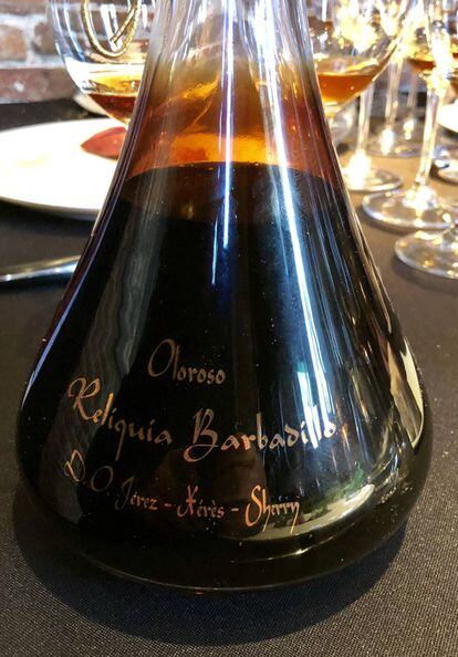 OLOROSO RELIQUIA DE BARBADILLO. 160 AÑOS EN BOTA Y 30 AÑOS EN BOTELLA. VINO SERVIDO COMO COLOFÓN DE LOS PLATOS SALADOS. / CAPEL