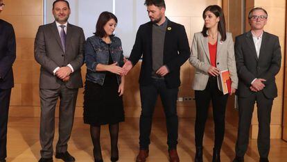 Imatge d'una de les reunions entre dirigents d'ERC i del PSOE.