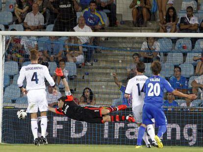 Valera logra el primer gol del Getafe.