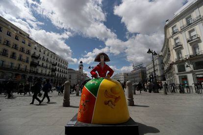 Menina gastronómica, de Hermanos Torres, una de las figuras instaladas en la Puerta del Sol.