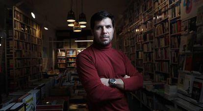 El escritor peruano Renato Cisneros.