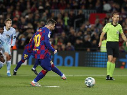 El delantero azulgrana resuelve con tres goles a balón parado, dos de falta y uno de penalti, un partido anodino ante el alicaído Celta