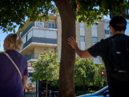 Piso en venta en un edificio de Triana en Sevilla, este viernes.