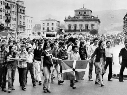 Protesta independentista convocada por Herri Batasuna, en Irún en 1978.