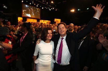 El l&iacute;der de los liberales dem&oacute;cratas, Nick Clegg, y su esposa, la espa&ntilde;ola Miriam Gonz&aacute;lez.