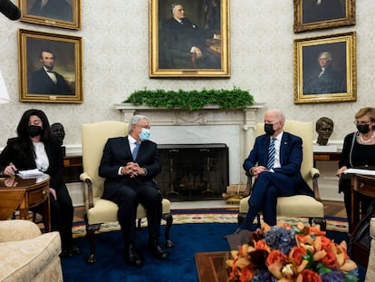 Andrés Manuel López Obrador, presidente de México, y su homólogo estadounidense, Joe Biden, en la Casa Blanca, el 18 de noviembre de 2021.