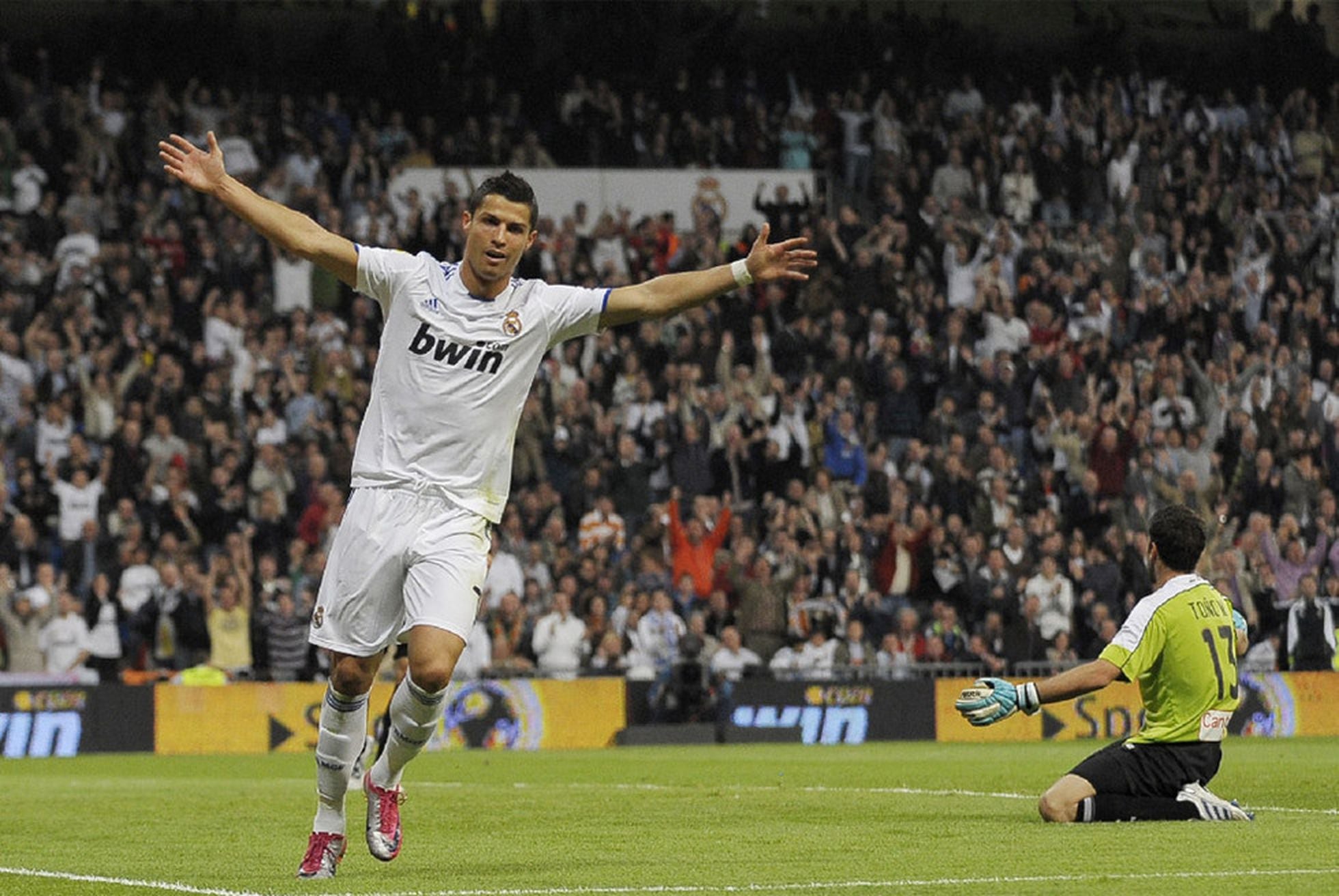 Cristiano Ronaldo Celebrando Un Gol Deportes El PaÍs