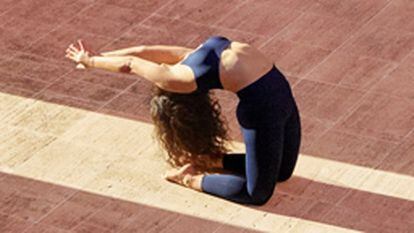 Calidad técnica y cortes precisos: la colección para renovar tu equipación de yoga y alcanzar de nuevo el equilibrio