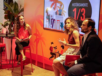 Carolina Aransay, directora de marketing Iberia Coca-Cola Iberia y Miguel Mula, channel & customer activation director España de Coca-Cola Europacific Partners.