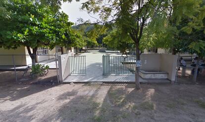 La entrada a la Telesecundaria José Vasconcelos en San José Manialtepec (Estado de Oaxaca).