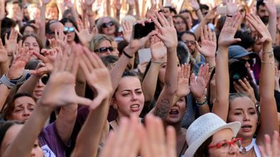 DVD 902 (22/06/2018) Manifestaci—n contra la liberaci—n de los miembros de la Manada frente al ministerio de justicia en Madrid. 