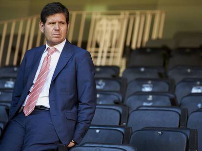 Mateu Alemany, en el palco de Mestalla. 