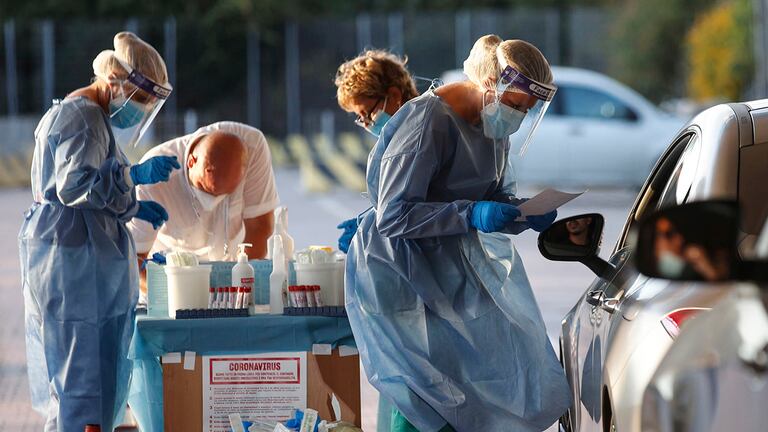 Italia comienza los ensayos en humanos de su vacuna para el coronavirus | Sociedad | EL PAÍS
