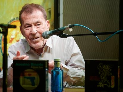 Fernando Sánchez Dragó durante la presentación de su libro 'Habáname' en junio de 2021.