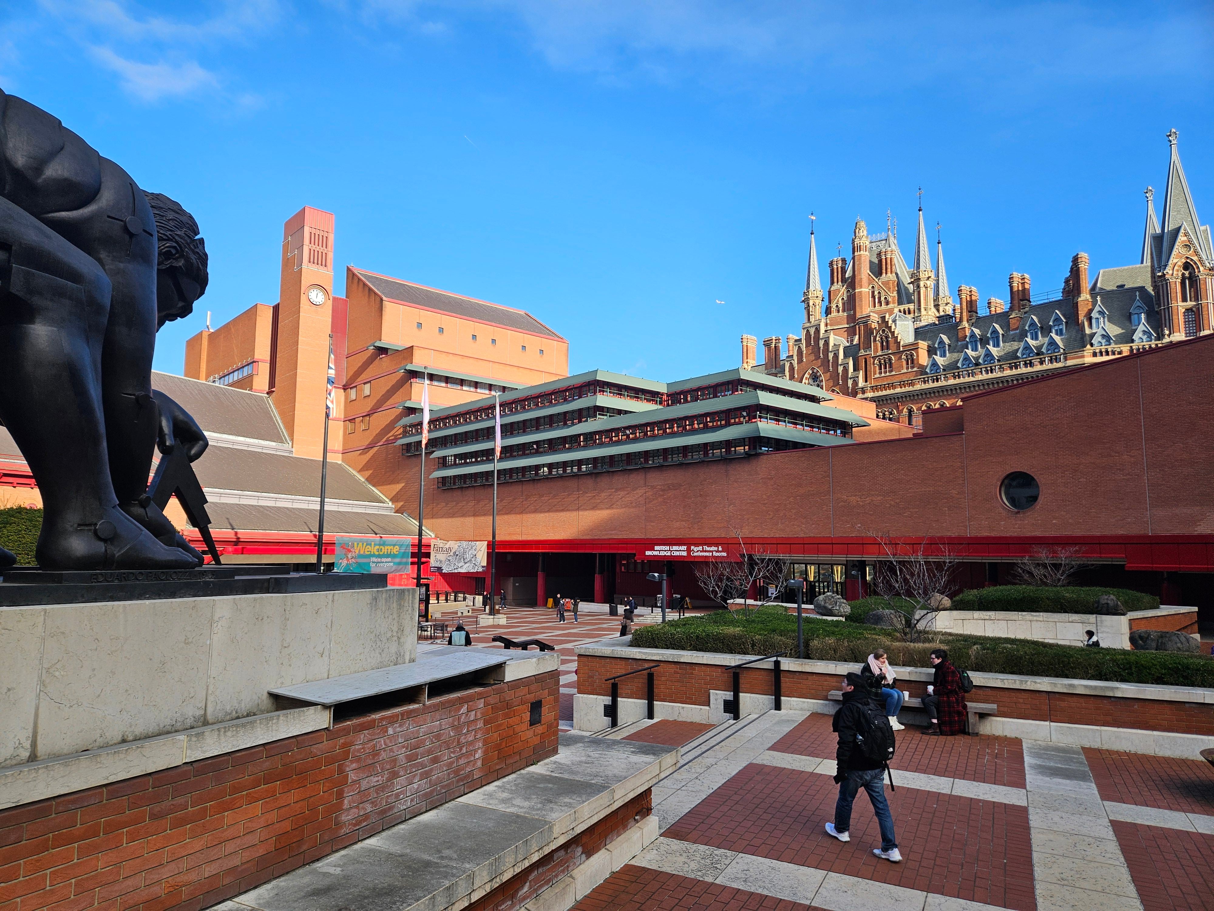 La British Library,  la biblioteca más completa del mundo, comienza a recuperarse del mayor ciberataque de su historia