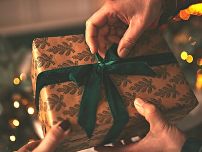 Muchos de los productos van acompañados de cajas regalo, ¡listos para sorprender! .GETTY IMAGES.