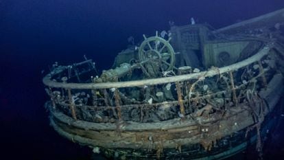 An image of the remains of the 'Endurance' under the sea.