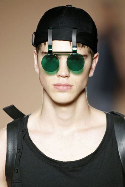El dissenyador valencià Puig Gomar, fundador de Blame Label, ha incorporat ulleres a la col·lecció.