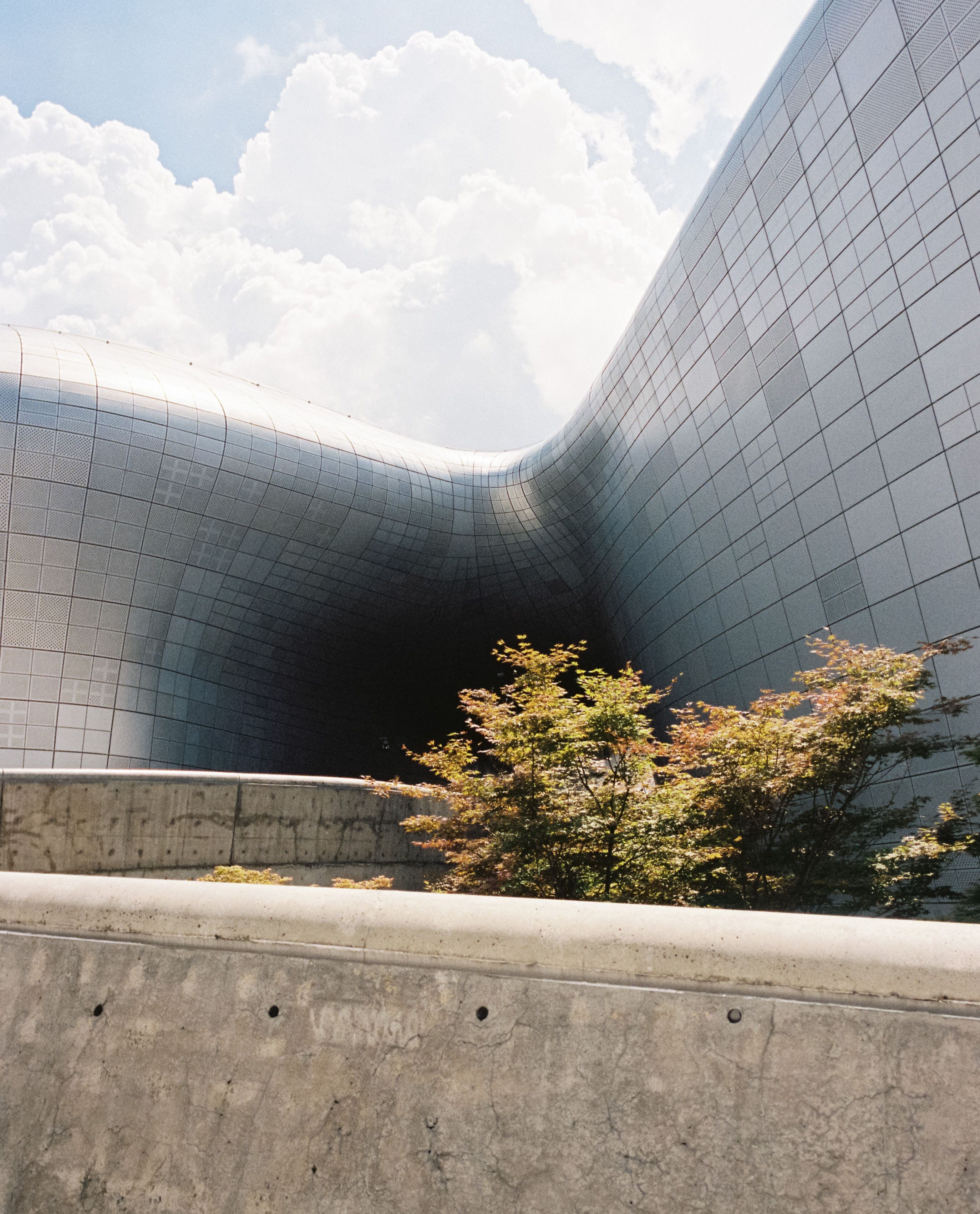 El edificio Dongdaemun Design Plaza, de Zaha Hadid. 