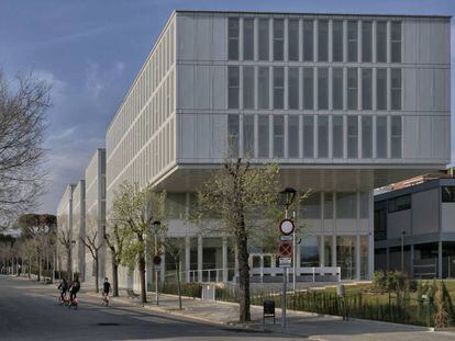 Els nous edificis de la Facultat de Dret de Barcelona, a la zona universit&agrave;ria de Pedralbes.