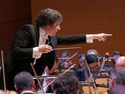 Gustavo Dudamel en el Walt Disney Concert Hall, en Los &Aacute;ngeles, el 29 de septiembre.