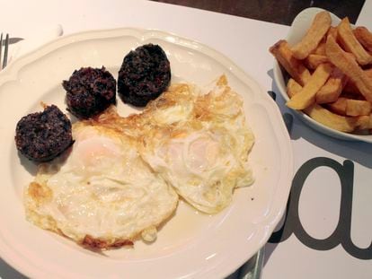 Los famosos huevos con morcilla de Landa