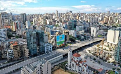 Vista aérea de Beirut tomada el pasado mes de mazo, con las calles vacías por las medidas de confinamiento por la covid-19.