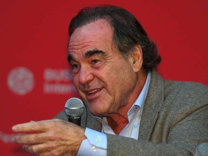 Oliver Stone, este viernes en una rueda de prensa en el Festival de Busan. 