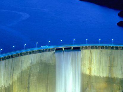 Las tarifas del agua no cubren el mantenimiento de infraestructuras como la presa del Atazar (Madrid).