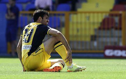 Diego Costa se duele de un golpe